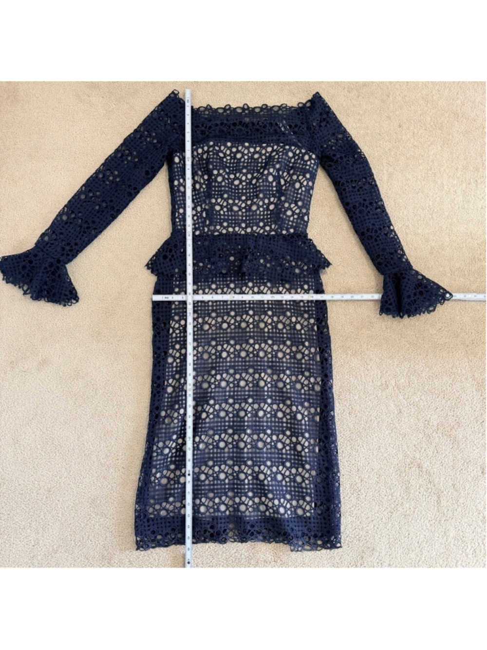 Monique Lhuillier Navy Lace Peplum Long Sleeve Evening Dress Size 10 - Picture 13 of 15